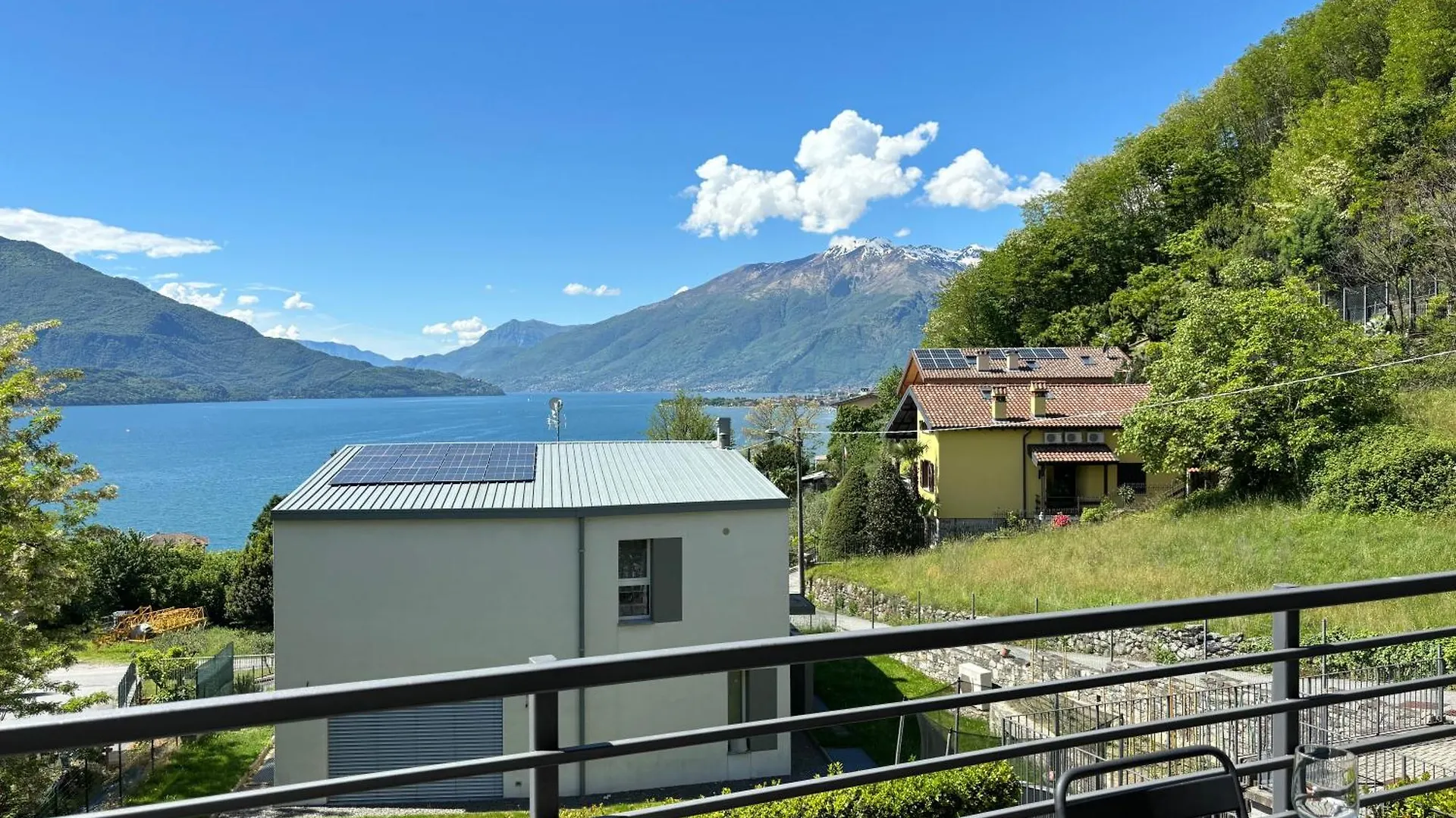 Stella House, Swimming Pool Gera Lario - Larihome A68 contacts
